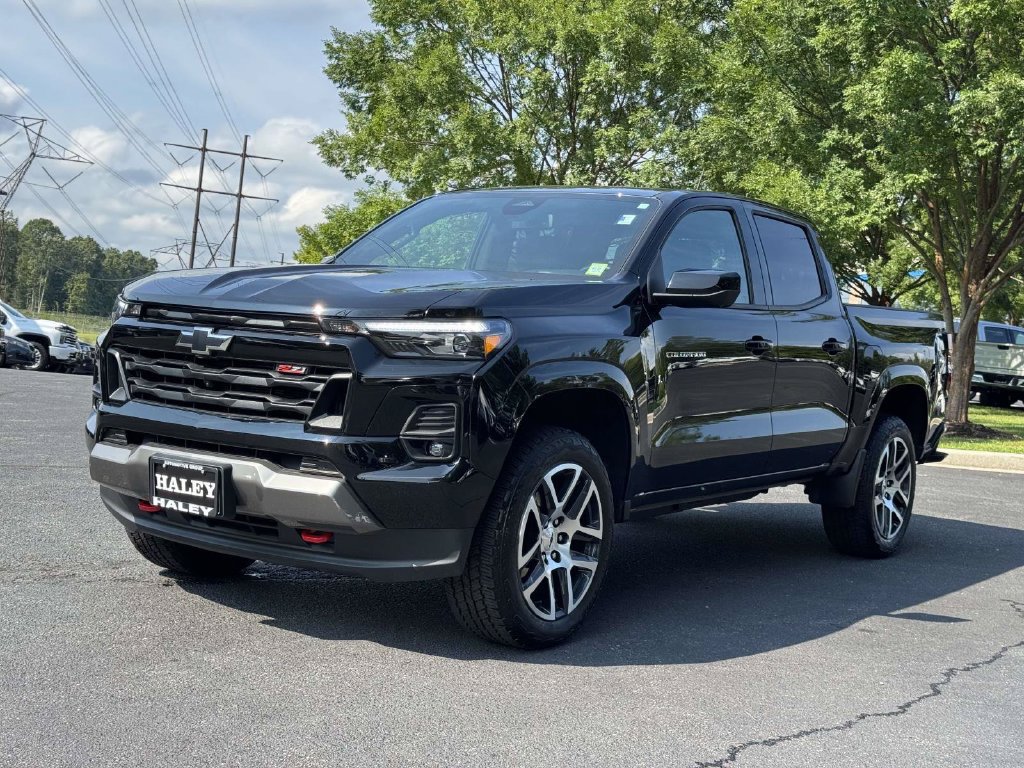 Used 2024 Chevrolet Colorado Z71 w/ Z71 Convenience Package 2 AWD/4WD image 25