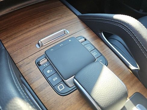 Used 2025 Mercedes-Benz GLS 450 GLS 450 image 21