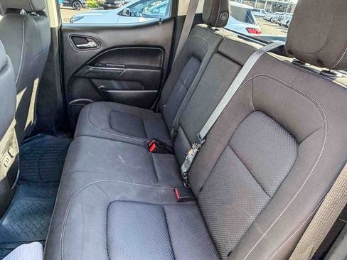 Used 2020 Chevrolet Colorado LT image 40