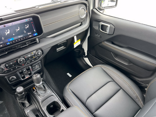 New 2027 Jeep Wrangler Unlimited Sahara AWD/4WD image 33