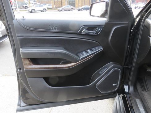 Used 2020 Chevrolet Tahoe LT image 30