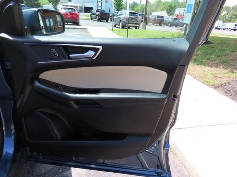 Used 2019 Ford Edge SEL w/ Equipment Group 201A FWD image 23