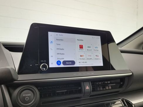Used 2025 Toyota Prius LE FWD image 26