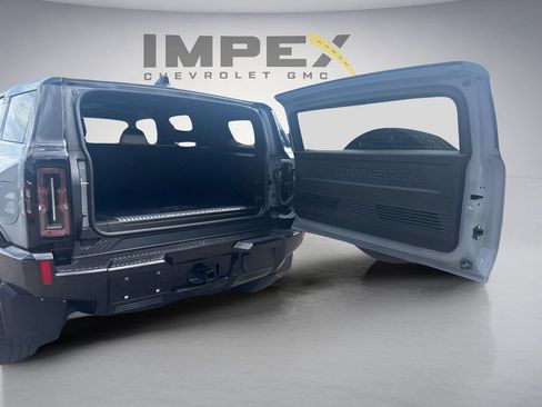 Used 2025 GMC Hummer EV 2X w/ LPO, Sport Package AWD/4WD image 9