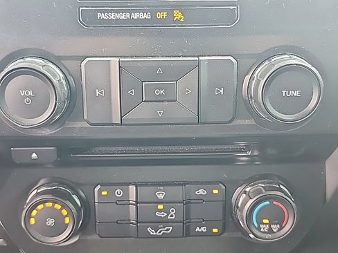 Used 2016 Ford F150 XLT RWD image 7