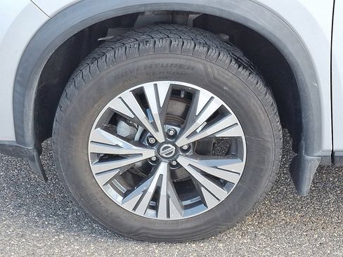 Used 2021 Nissan Rogue SV image 8