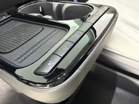 Used 2026 Hyundai Ioniq 5 Limited image 20