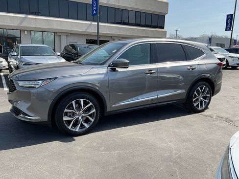 Certified 2023 Acura MDX SH-AWD w/ Technology Package image 4