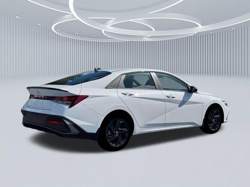 New 2026 Hyundai Elantra Sport FWD image 8