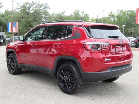 New 2026 Jeep Compass Latitude image 4