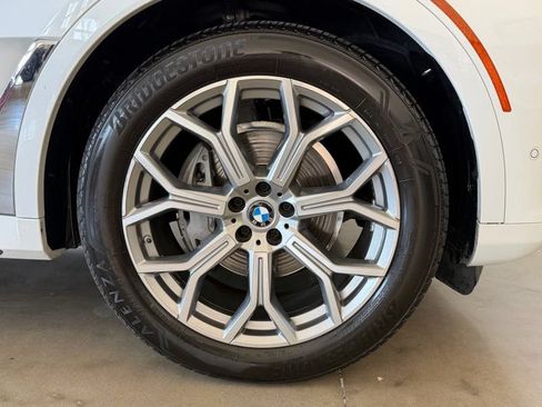 Used 2021 BMW X7 xDrive40i w/ Premium Package AWD/4WD image 10