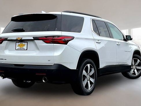 Used 2022 Chevrolet Traverse LT w/ LT Premium Package AWD/4WD image 6