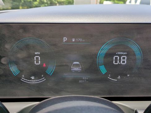 Used 2025 Hyundai Santa Cruz SE FWD image 25