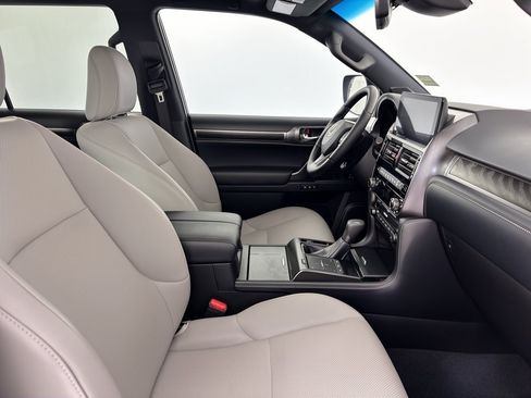 Used 2023 Lexus GX 460 w/ Black Line Special Edition AWD/4WD image 30
