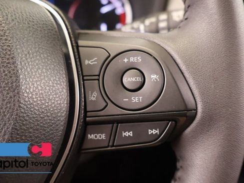 Certified 2025 Toyota RAV4 XLE Premium AWD/4WD image 17