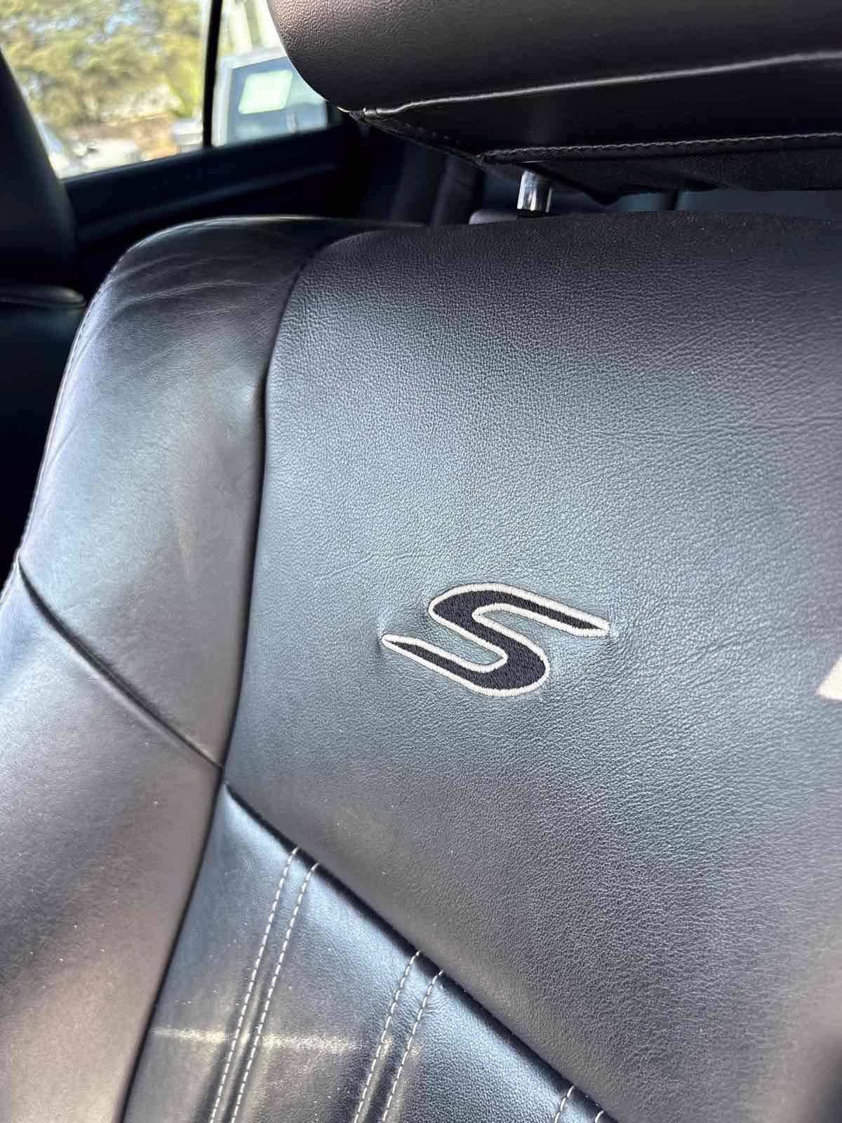 Used 2012 Chrysler 300 S RWD image 7