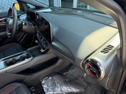 Used 2024 Chevrolet Equinox EV RS FWD image 29