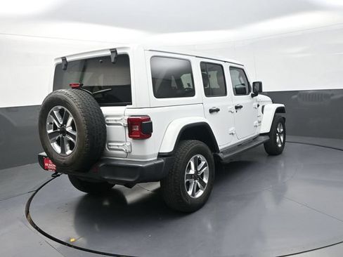 Used 2021 Jeep Wrangler Unlimited Sahara AWD/4WD image 10