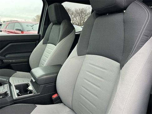 Used 2025 Toyota Tacoma TRD Off-Road image 31