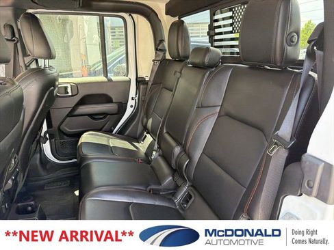 Used 2021 Jeep Gladiator Mojave AWD/4WD image 12