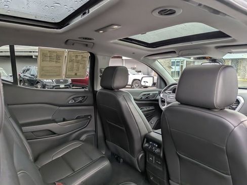 Used 2023 GMC Acadia SLT w/ Technology Package image 42