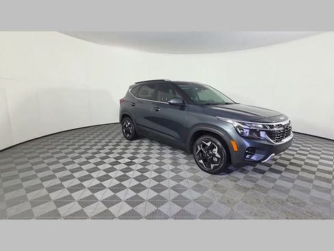 Used 2024 Kia Seltos EX FWD image 53