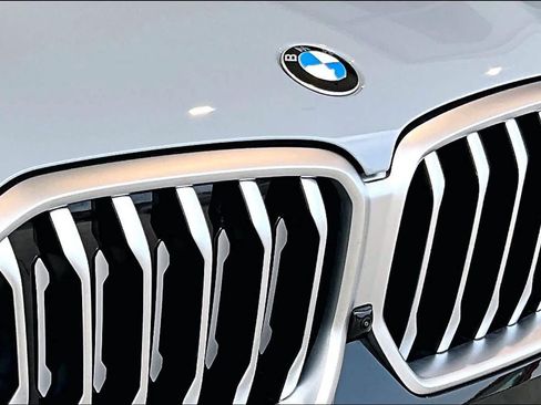 Used 2026 BMW X6 xDrive40i AWD/4WD image 29