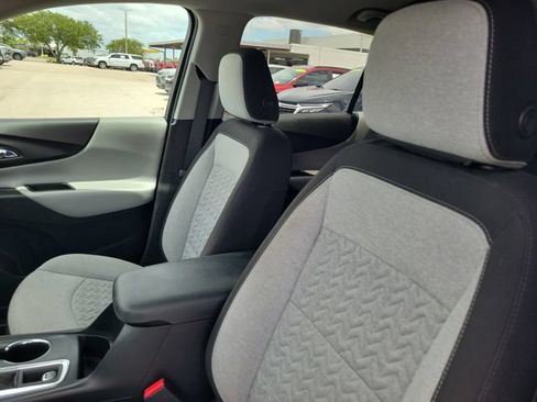 Used 2022 Chevrolet Equinox LS w/ LS Convenience Package FWD image 14