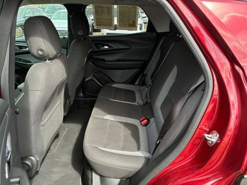 Used 2025 Chevrolet TrailBlazer LT FWD image 19