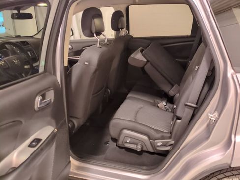 Used 2017 Dodge Journey SXT image 15