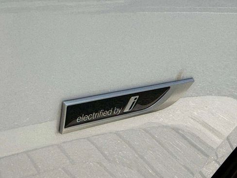 Used 2023 BMW 330e w/ Driving Assistance Package image 17