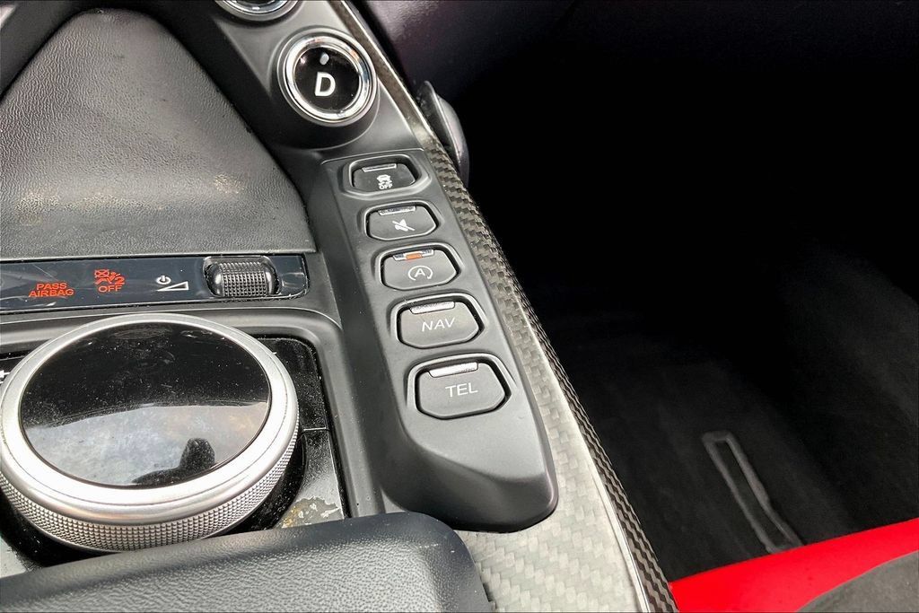 Used 2022 Aston Martin V8 Vantage Coupe RWD image 16