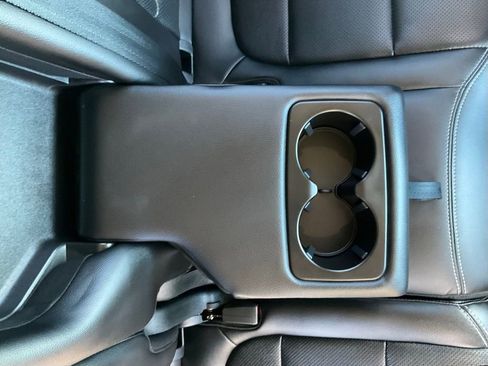 Used 2020 Ford Escape Titanium image 29