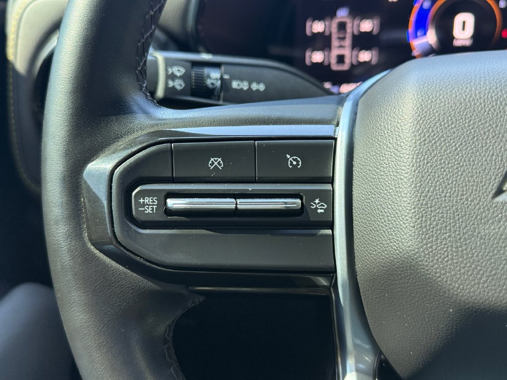 Used 2024 Chevrolet Colorado ZR2 AWD/4WD image 24