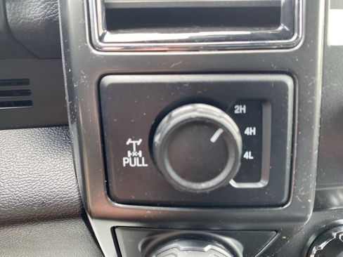 Used 2019 Ford F150 XLT w/ Equipment Group 302A Luxury AWD/4WD image 35