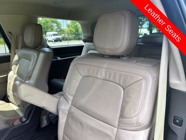 Used 2022 Lincoln Navigator Reserve AWD/4WD image 16