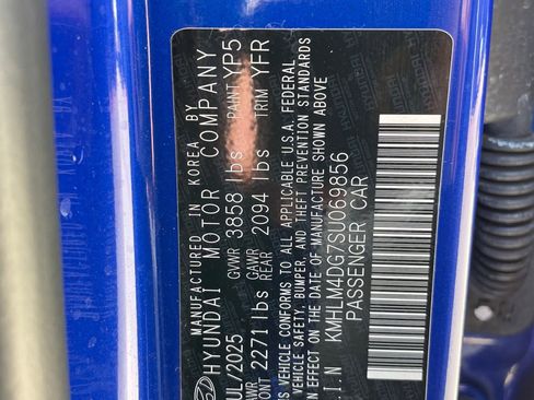 Used 2025 Hyundai Elantra Sport FWD image 27