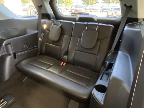Used 2020 Ford Explorer XLT w/ Equipment Group 202A AWD/4WD image 32