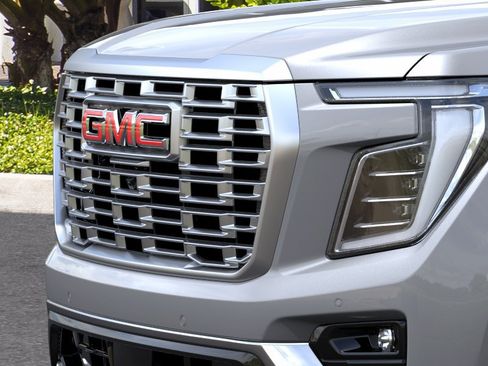 New 2026 GMC Yukon Denali w/ Sun & Power Step Package AWD/4WD image 13