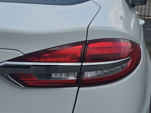 Used 2020 Ford Fusion SE FWD image 34