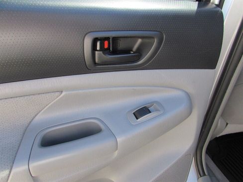 Used 2010 Toyota Tacoma PreRunner RWD image 23