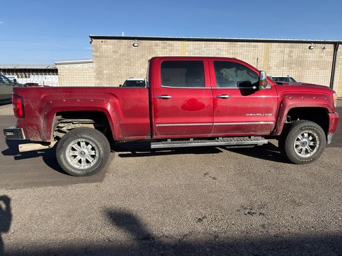 Used 2018 GMC Sierra 3500 Denali w/ Duramax Plus Package image 6