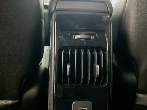 Used 2025 Jeep Compass Latitude image 26