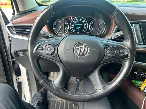 Used 2018 Buick Enclave Avenir FWD image 12