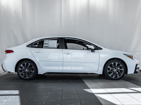 New 2026 Toyota Corolla SE image 3