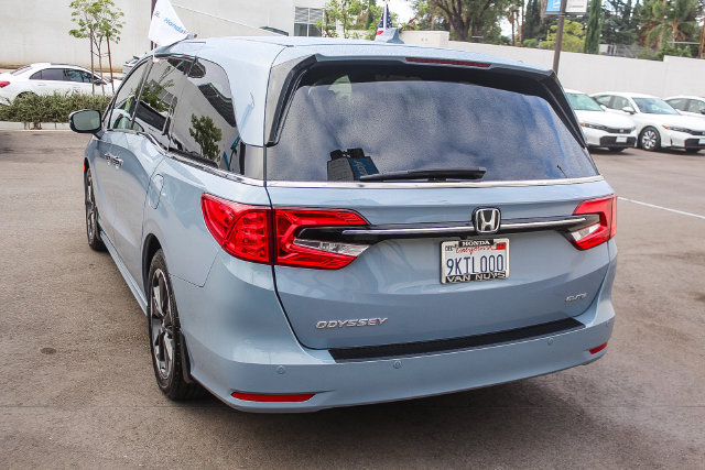 Used 2024 Honda Odyssey Elite image 7