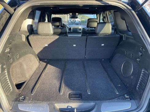 Used 2017 Jeep Grand Cherokee Limited w/ Luxury Group II image 48