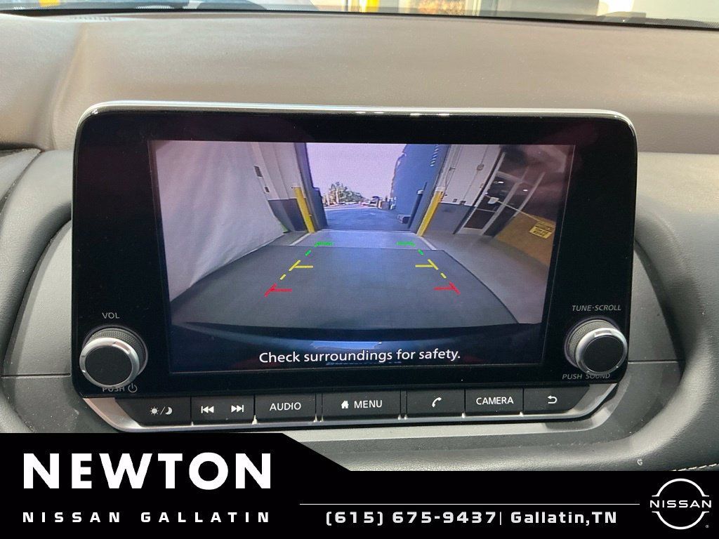 Used 2023 Nissan Rogue S FWD image 7