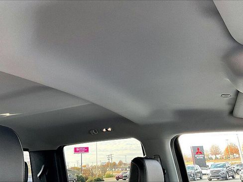 Used 2022 Ford F150 Lariat w/ Trailer Tow Package image 22