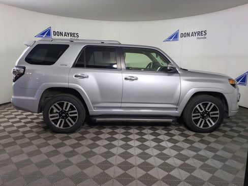Used 2016 Toyota 4Runner SR5 AWD/4WD image 6